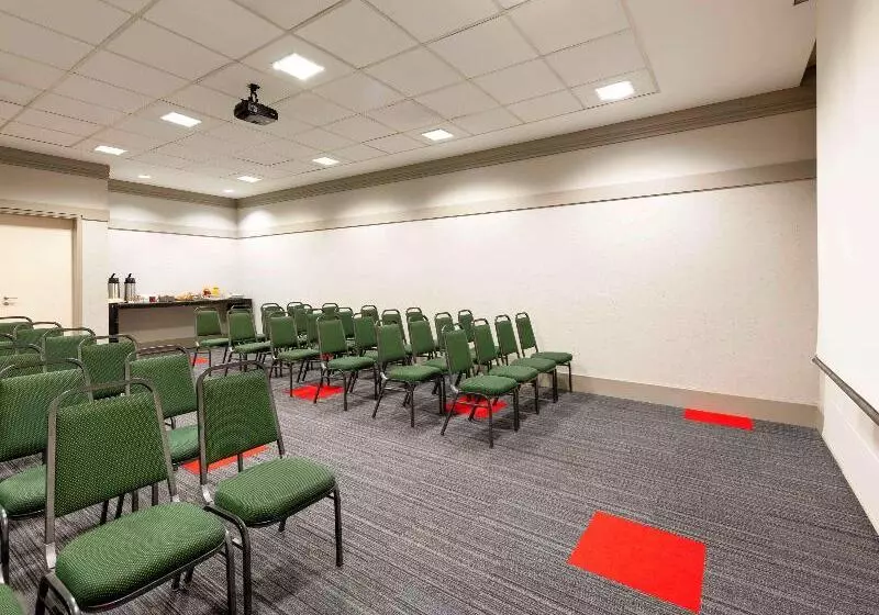 בית מלון כפרי Ibis Sao Carlos