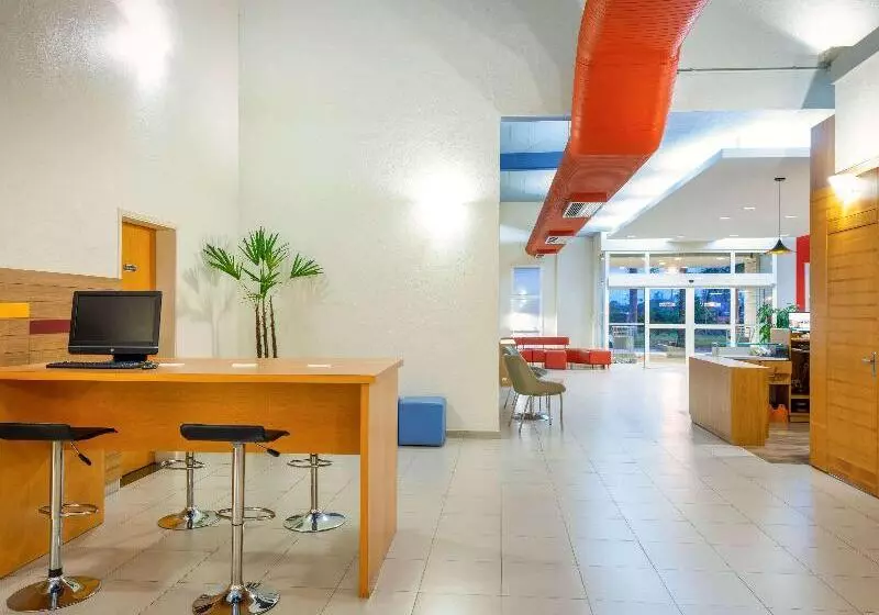 בית מלון כפרי Ibis Sao Carlos