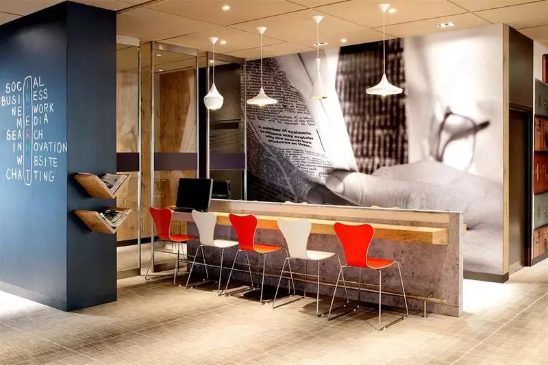 בית מלון כפרי Ibis Warszawa Stare Miasto