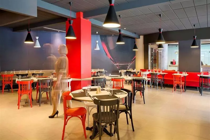 בית מלון כפרי Ibis Warszawa Stare Miasto