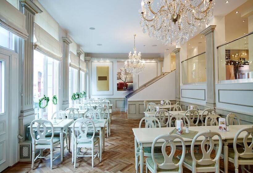 هتل L Stadsparken