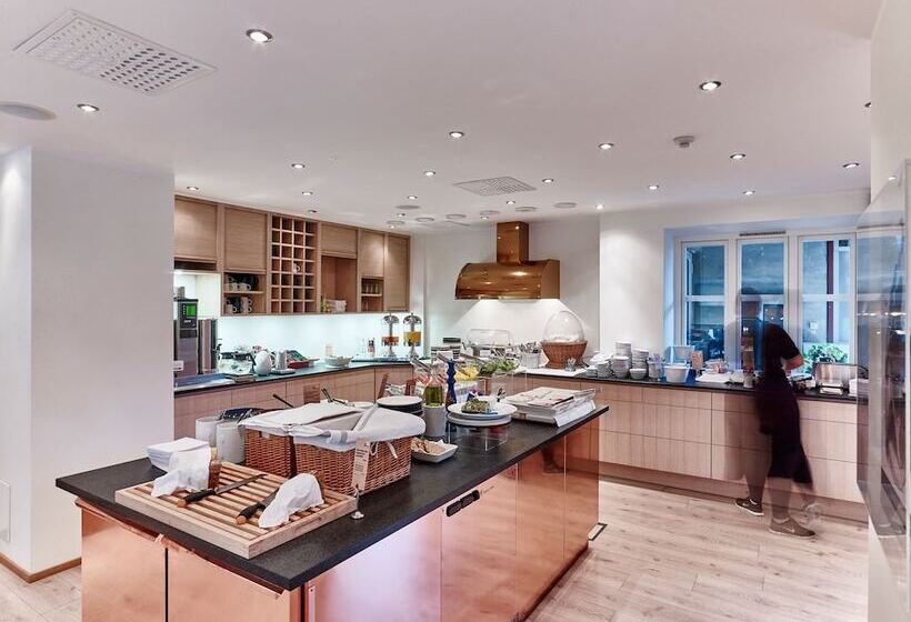 هتل L Stadsparken