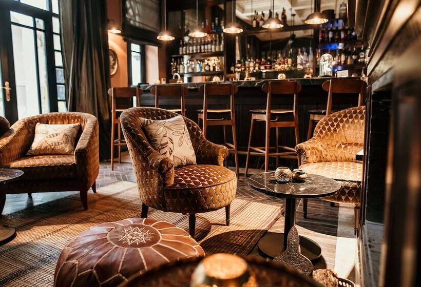 Hotel La Villa Des Orangers   Relais & Châteaux