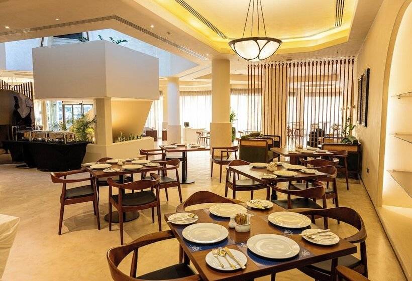 酒店 Majestic Cove