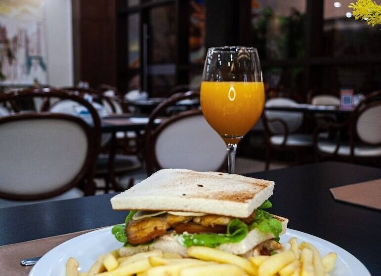 Master Porto Alegre Hotel   Av Carlos Gomes, Próximo Ao Consulado Americano