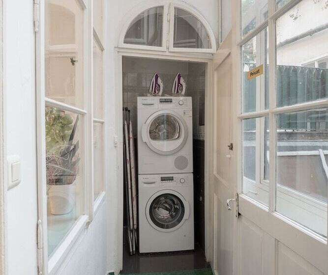 酒店 Old Town Square Residence By Emblem