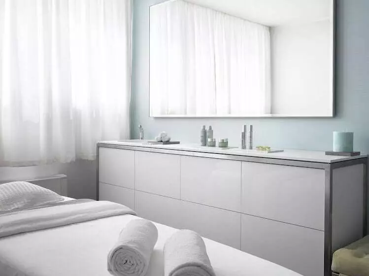 Szálloda Old Town Square Residence By Emblem