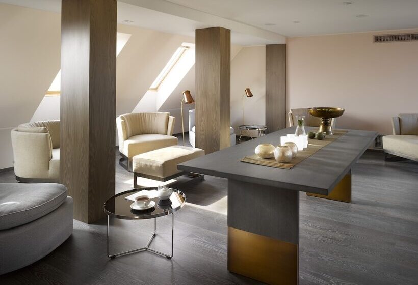 酒店 Old Town Square Residence By Emblem