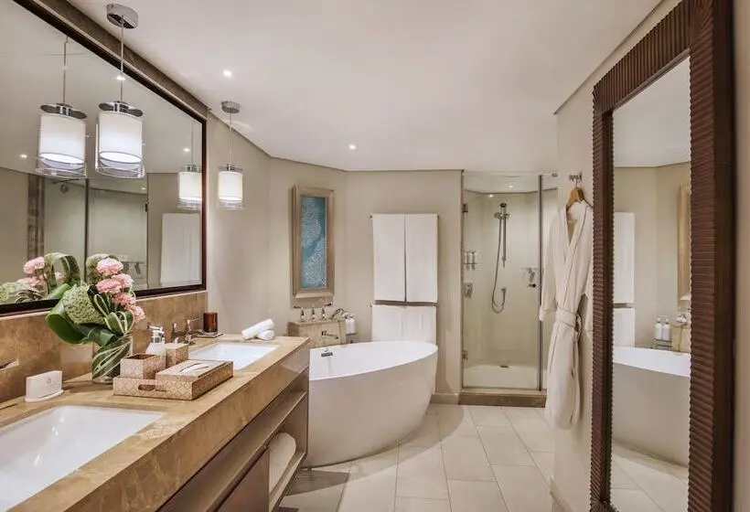 هتل Royal Palm Beachcomber Luxury