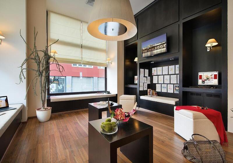 هتل Suite Home Prague