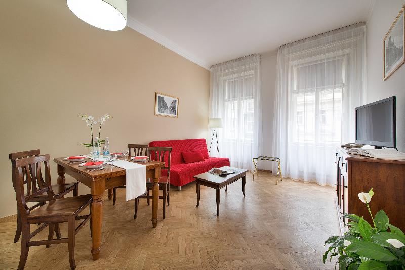 هتل Suite Home Prague