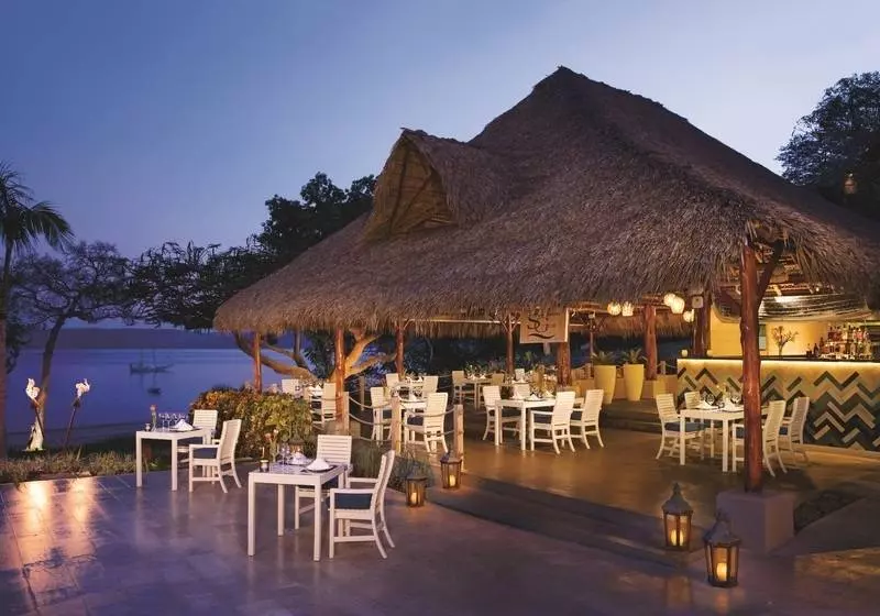 استراحتگاه Secrets Papagayo All Inclusive Adults Only