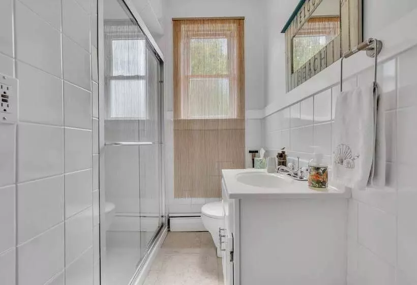 Retkeilymaja Saltwater Inn