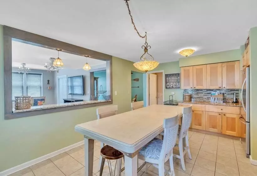 Retkeilymaja Saltwater Inn