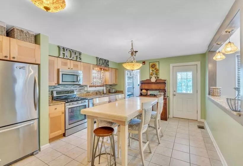 Retkeilymaja Saltwater Inn