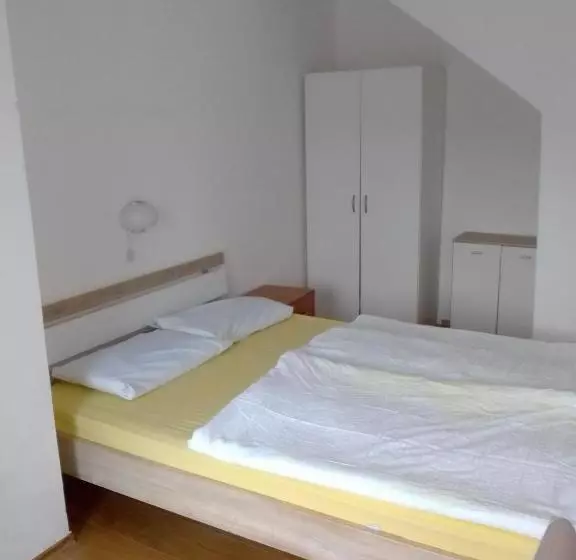 تختخواب و صبحانه Guest Accommodation Palma