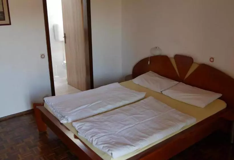 تختخواب و صبحانه Guest Accommodation Palma