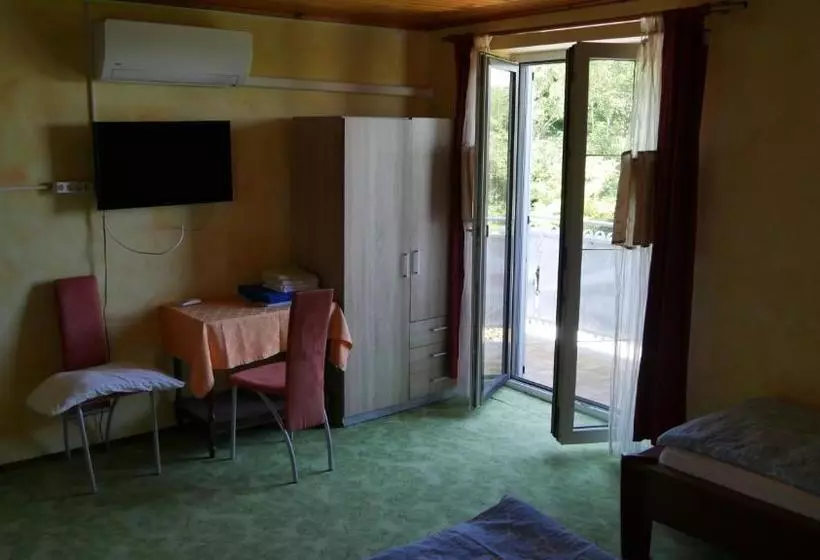 تختخواب و صبحانه Guest Accommodation Palma
