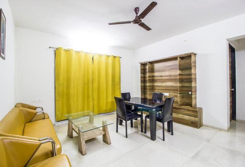 هتل Fab Nido Residency