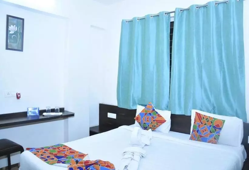 هتل Fab Nido Residency
