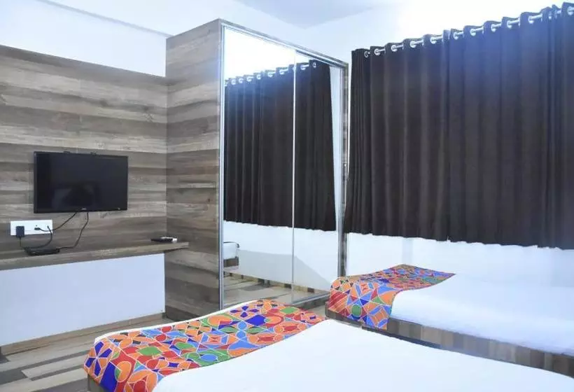 هتل Fab Nido Residency
