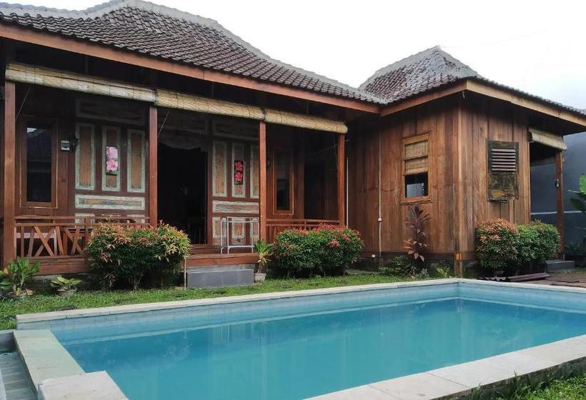 בית מלון כפרי Oyo 3834 House Tien