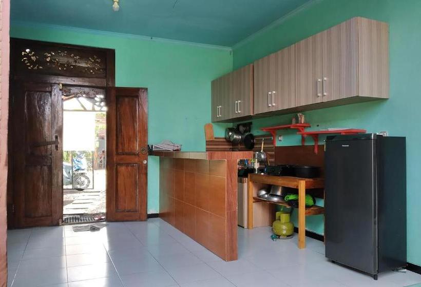 בית מלון כפרי Oyo 3834 House Tien