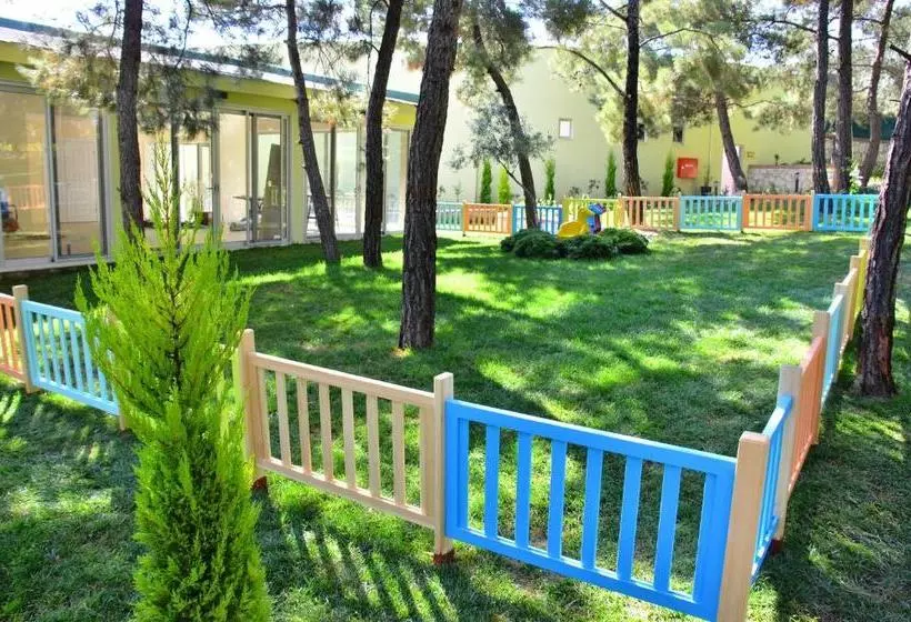 Peninsula Pine Club Boutique Hotel & Spa