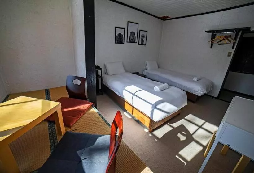 پانسیون Hakuba Matata Lodge