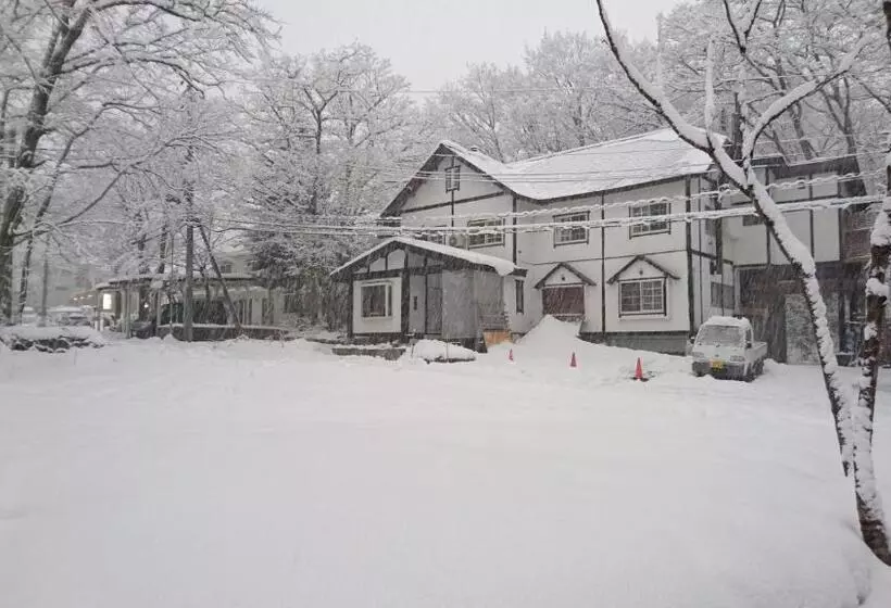 پانسیون Hakuba Matata Lodge
