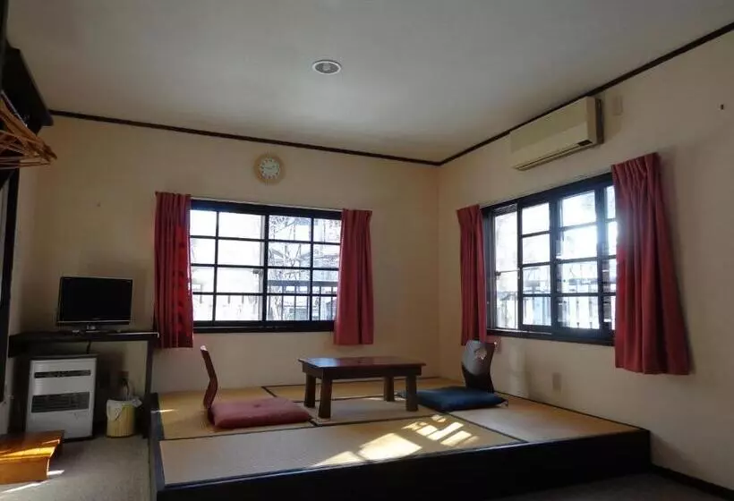 پانسیون Hakuba Matata Lodge