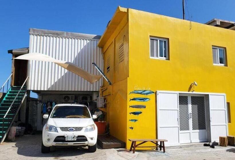 تختخواب و صبحانه 海人生海景民宿cest La Vie