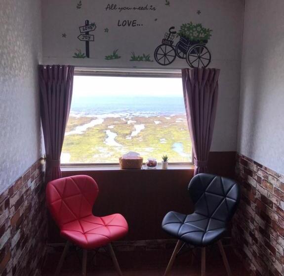 تختخواب و صبحانه 海人生海景民宿cest La Vie