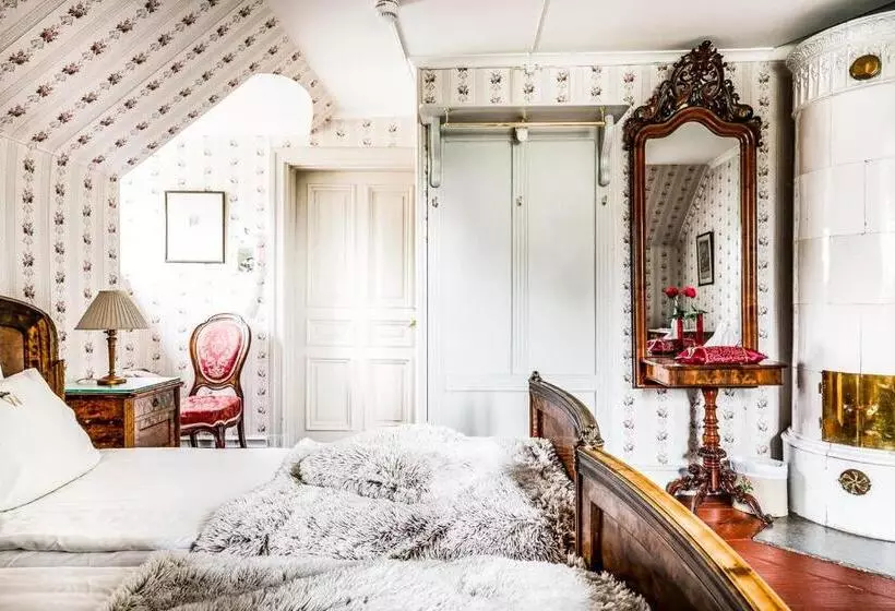 Aamiaismajoitus (B&B) Wedevågs Herrgård