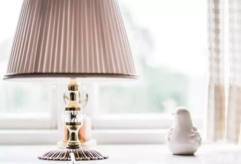 Aamiaismajoitus (B&B) Wedevågs Herrgård