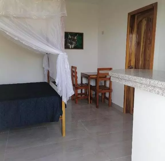 Aamiaismajoitus (B&B) Wipeout Cabaña Restaurant