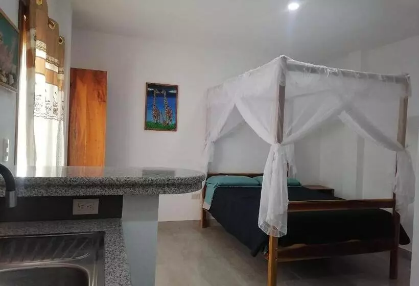 Aamiaismajoitus (B&B) Wipeout Cabaña Restaurant