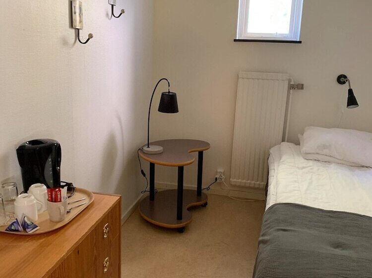 Brålanda Hotell Och Vandrarhem