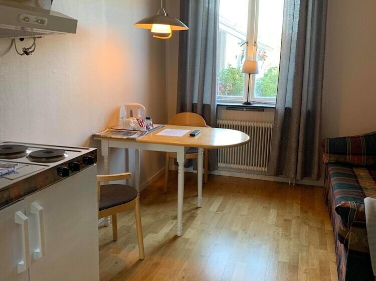 Brålanda Hotell Och Vandrarhem