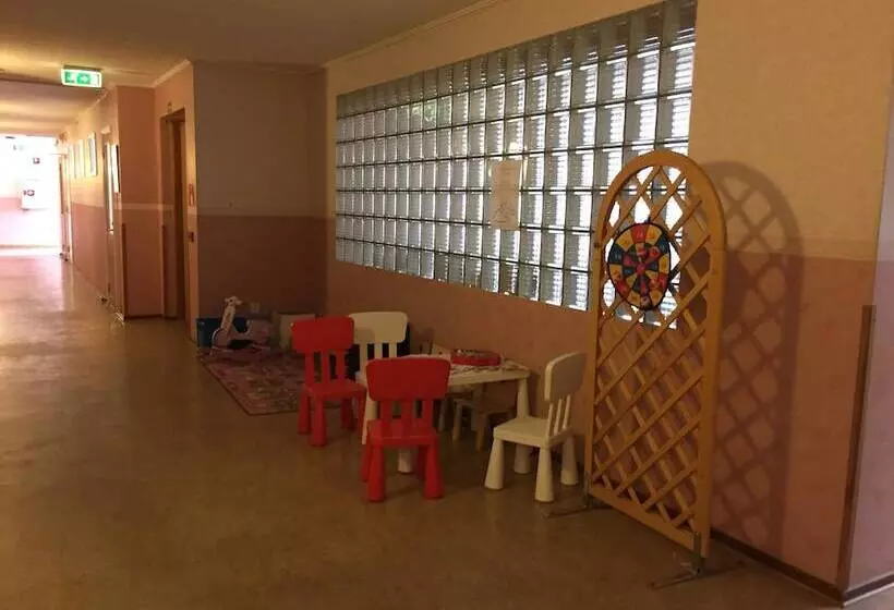 Brålanda Hotell Och Vandrarhem