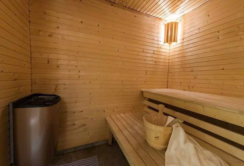 Brålanda Hotell Och Vandrarhem