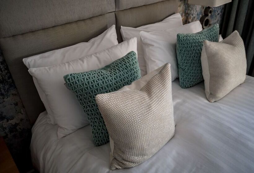 فندق Brewers Inn