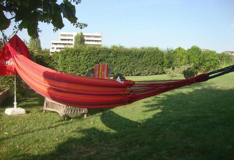 Pensiune Casa Lacul Sarat