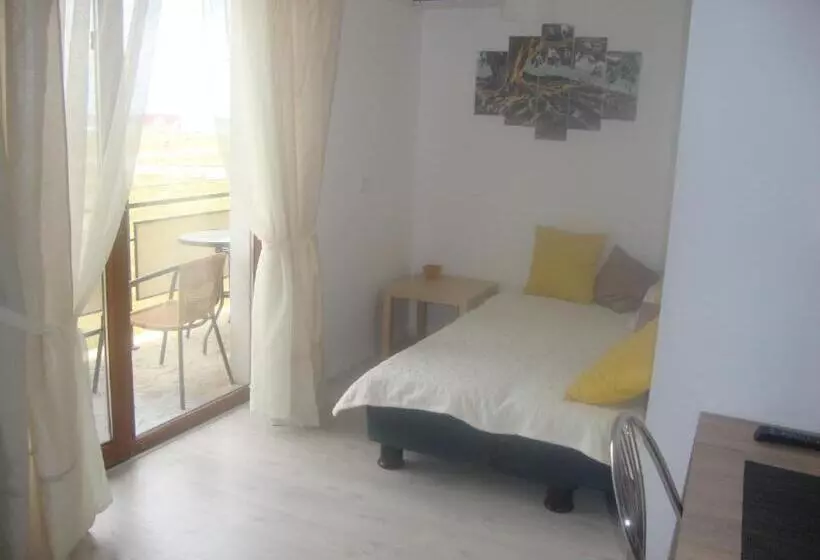 Pensiune Casa Lacul Sarat