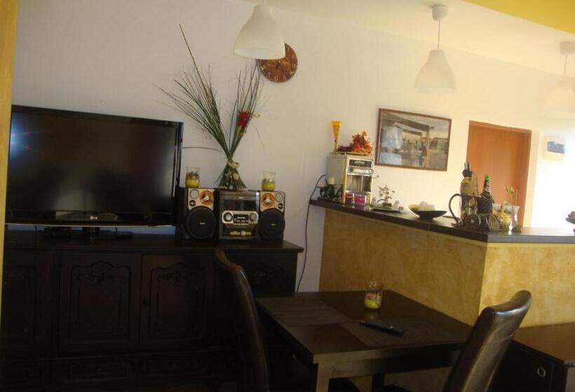 Pensiune Casa Lacul Sarat