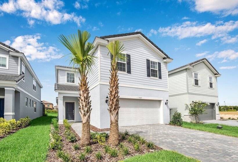 5bed 4.5ba Villa Games Pool