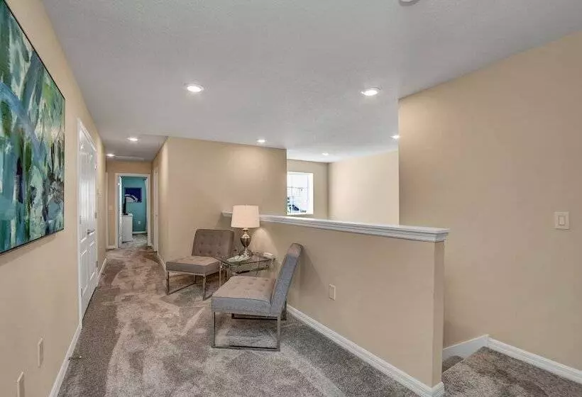 5bed 4.5ba Villa Games Pool