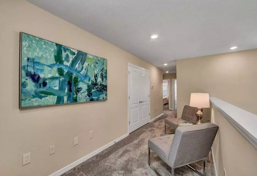 5bed 4.5ba Villa Games Pool