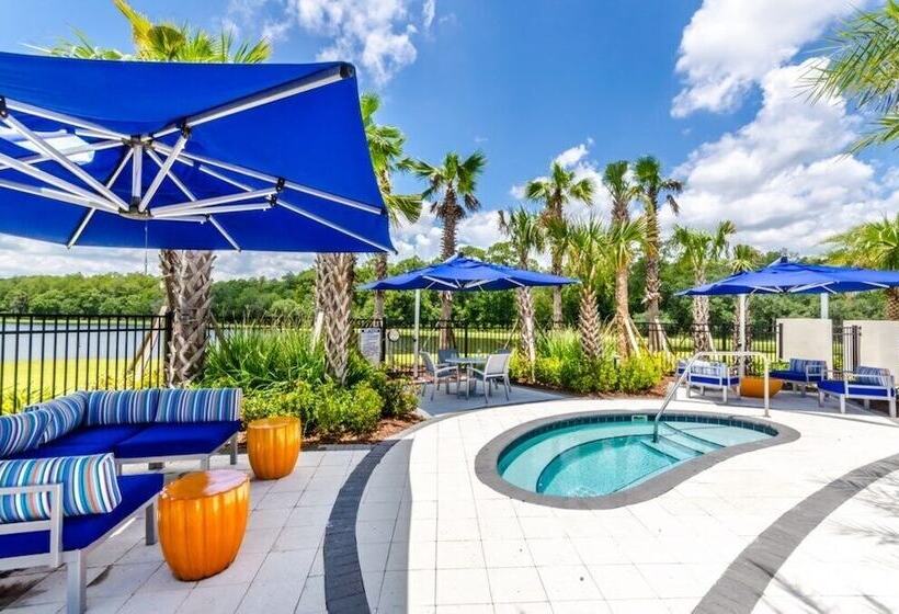 8 Bedroom 6 Bathroom Villa