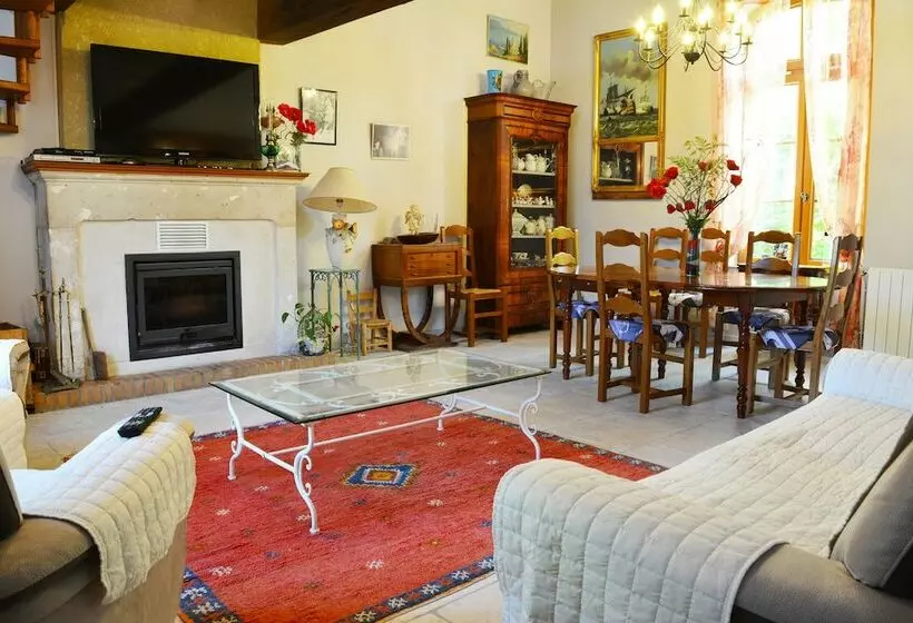 ベッドアンドブレックファースト Chez Moutier